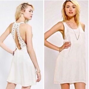 Niñas by Stone Cold Fox Adorable cream mini dress‎ Size L